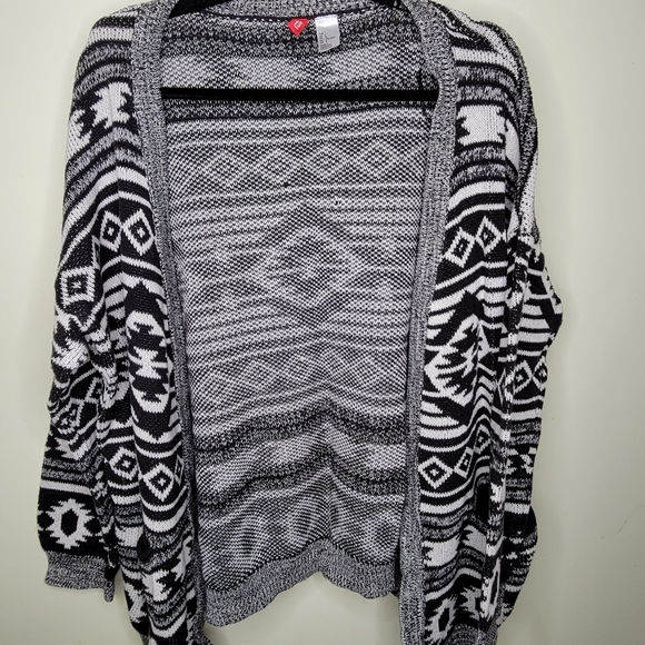 Long Cardigan - Picture 1 of 3